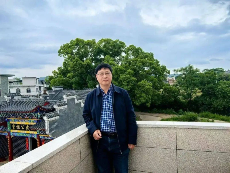 根在宁都,诗向南洋—— 在舒然诗歌创作研讨会上的发言