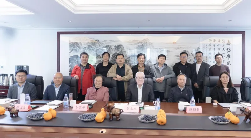 散皮诗集《置身于别处》研讨会发言辑录（整理）