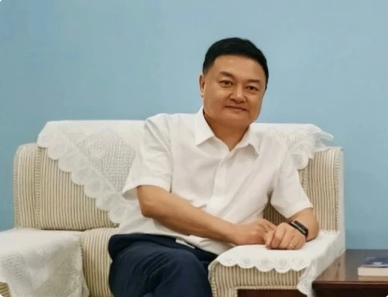 乌托邦寓言与史诗重构：顾偕《海底村庄》在新诗美学谱系中的革新坐标