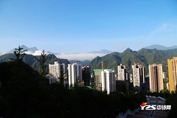 复魅城市文明，寻求艺术突围——《星星·散文诗》2025年“城市一对一”专栏阅读散记（上）